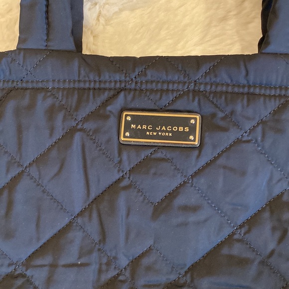 Marc Jacobs black quilted tote bag with zip closure - Picture 2 of 7